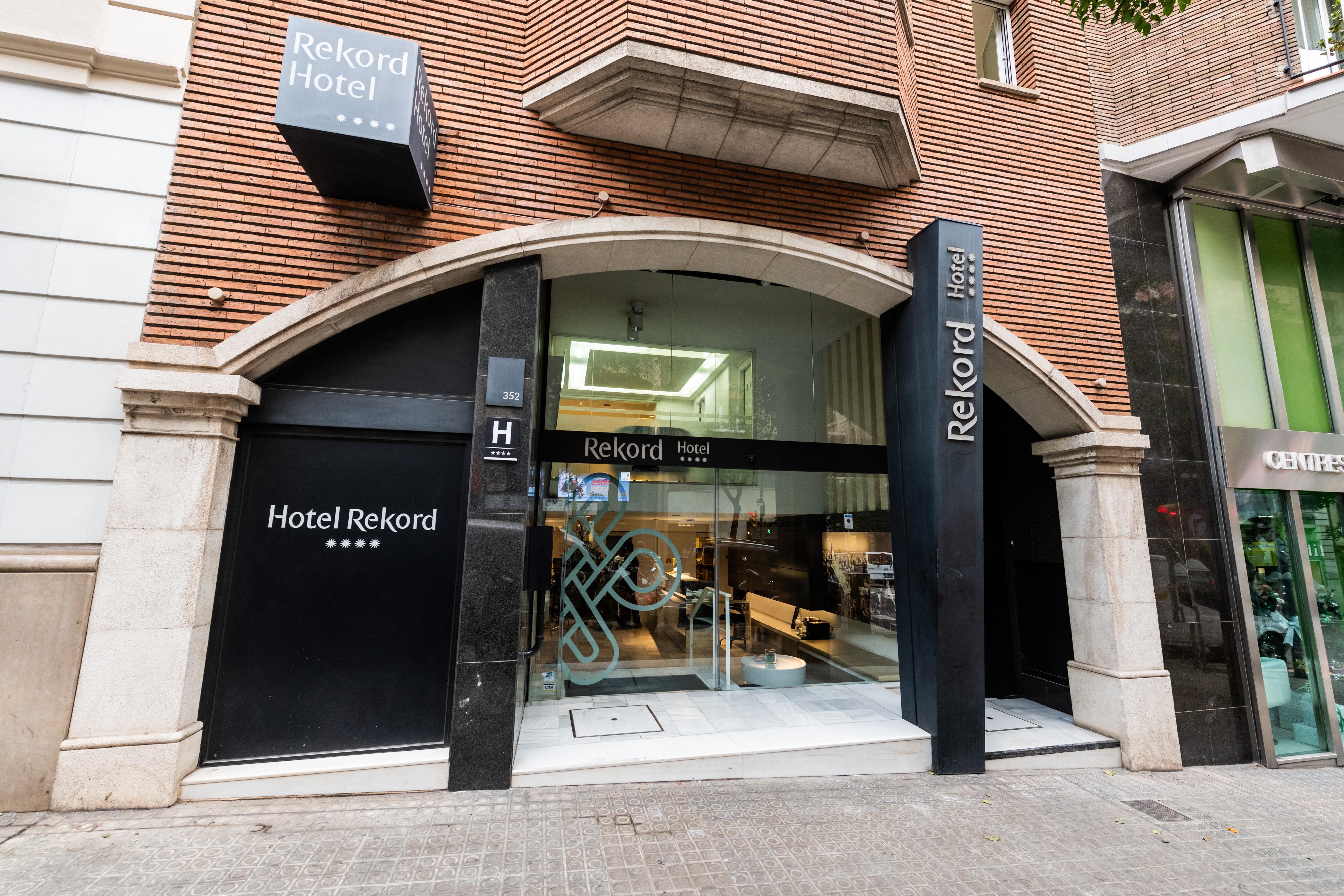 Atenea Rekord Suites Barcelona — Foto 1